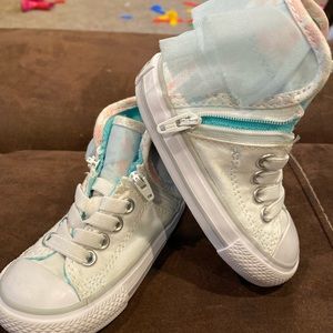Converse, toddler Sz 5, white/teal ruffle hightops